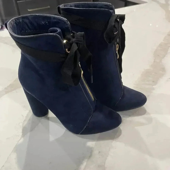 Hot Kiss Dark Blue Velvet Ankle Booties with Ribbon & Gold Zipper Women's 7.5 - Picture 3 of 8